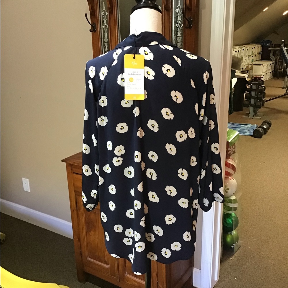 Cabi-GoTo Button Up- Floating Flowers - Picture 3 of 5